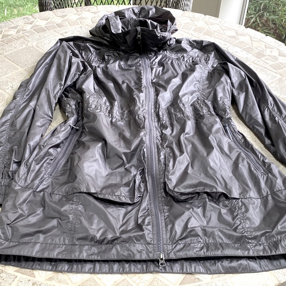 Lole Rain Jacket - Picture 1 of 8